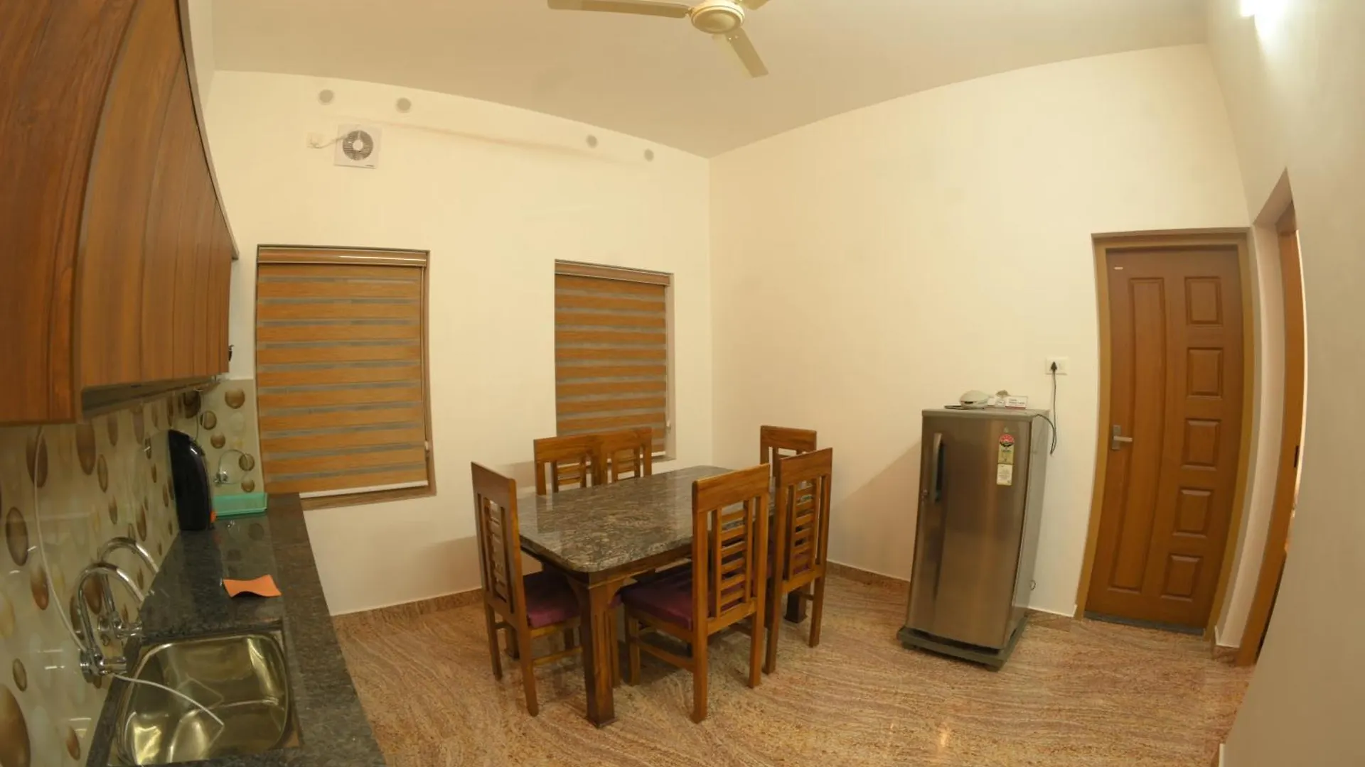 Πανσιόν Biki'S Palm Villa Kaduturutti Ινδία